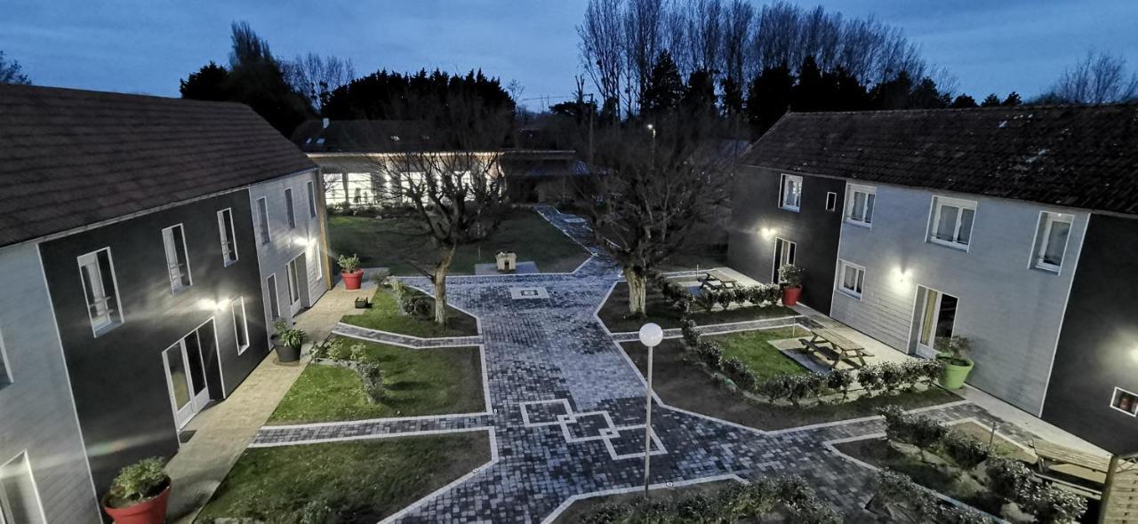 Le Village Du Phare Gouville-sur-Mer Exterior photo
